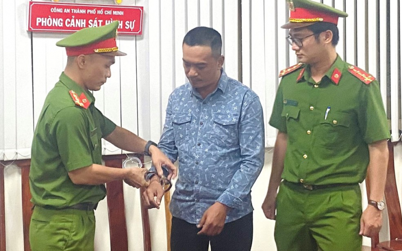 Giả danh cán bộ đang công tác tại Bộ Công an, lừa người phụ nữ 9 tỷ đồng -0