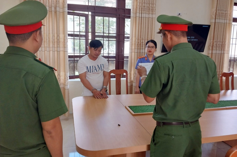 Lửa đảo cấp, đổi “sổ đỏ”, chiếm đoạt hơn 800 triệu đồng -0