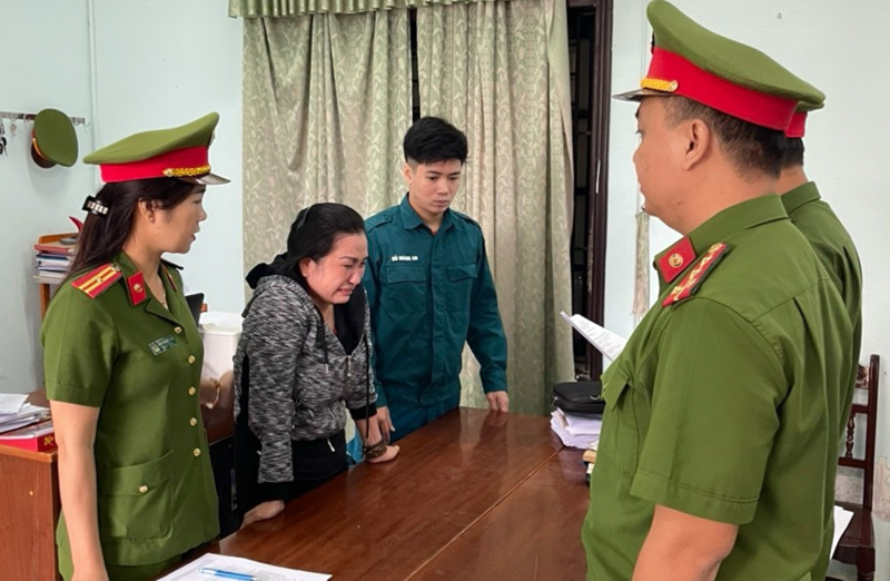 Lừa đảo chơi biêu, chiếm đoạt gần 19 tỷ đồng của 16 người -0