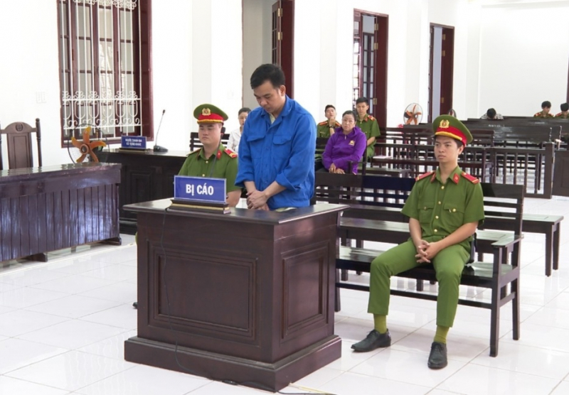 Lãnh 16 năm tù vì lừa đảo -0