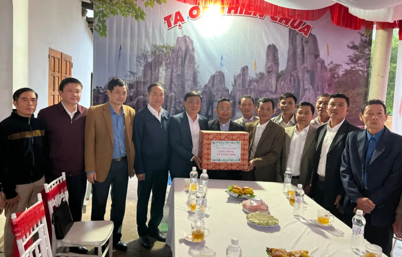 Chúc mừng Giáng sinh Tòa Giám mục Giáo phận Hà Tĩnh và Tòa Giám mục Giáo phận Vinh -0