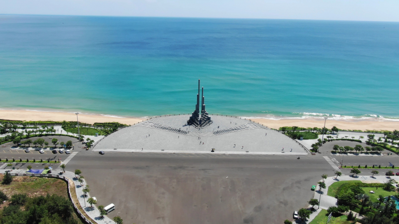 Công bố hai giải thưởng của Tháp Nghinh Phong ở Phú Yên -0