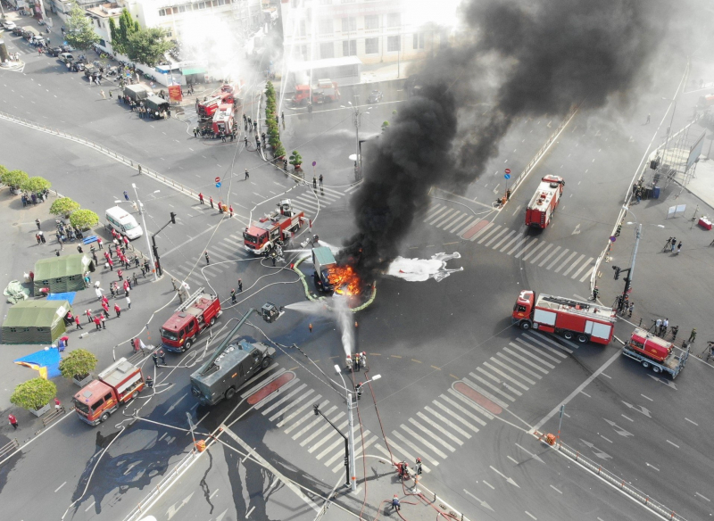 Hơn 5000 người diễn tập PCCC và CNCH khu vực nhà ga metro tuyến số 1 Bến Thành-Suối Tiên -0