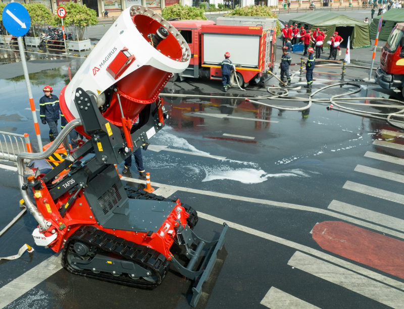 Hơn 5000 người diễn tập PCCC và CNCH khu vực nhà ga metro tuyến số 1 Bến Thành-Suối Tiên -5