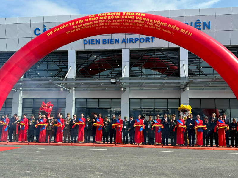 Thủ tướng Chính phủ phát lệnh khánh thành đồng loạt 4 dự án giao thông trọng điểm  -0