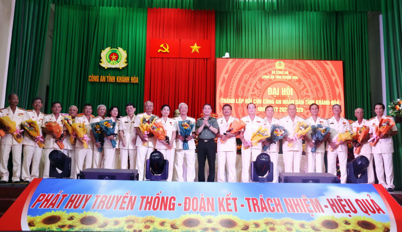 Thành lập Hội Cựu CAND tỉnh Khánh Hòa -0