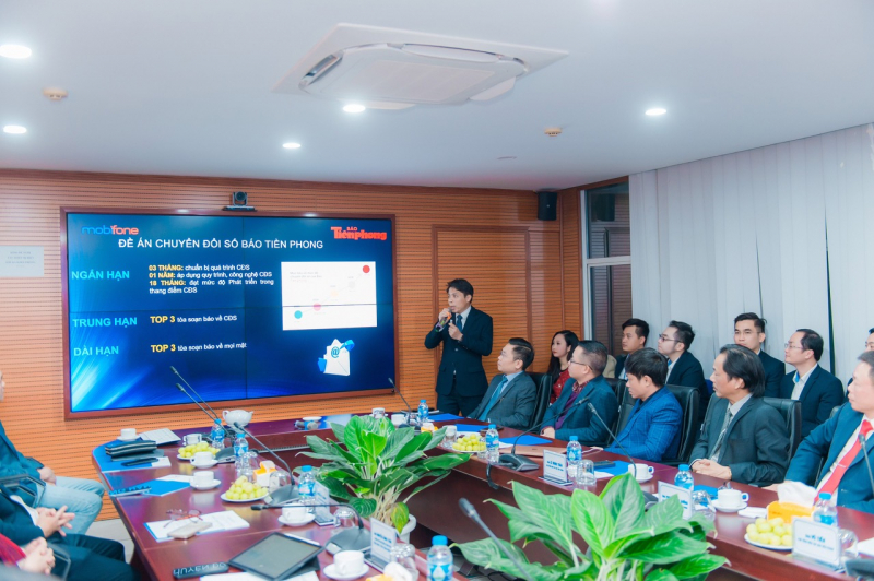 MobiFone đồng hành cùng Báo Tiền Phong chuyển đổi số toàn diện -2