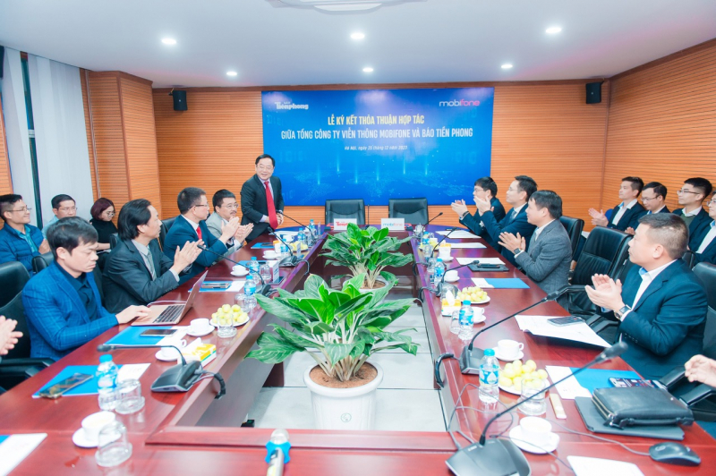 MobiFone đồng hành cùng Báo Tiền Phong chuyển đổi số toàn diện -3