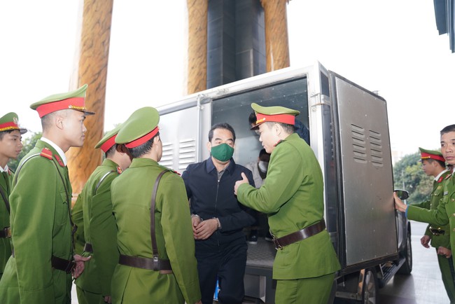 Mong mức án ý nghĩa với các bị cáo lầm lỡ trong vụ án “chuyến bay giải cứu” -0
