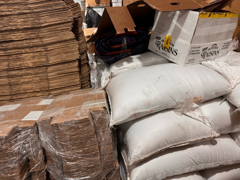 Phát hiện số lượng lớn phụ tùng, máy móc và thực phẩm chức năng nhập lậu  -2