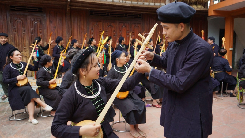 l%3fp h%3fc then trong khuôn viên nhà ngh%3f nhân nguy%3fn van ch%3f.jpg -1