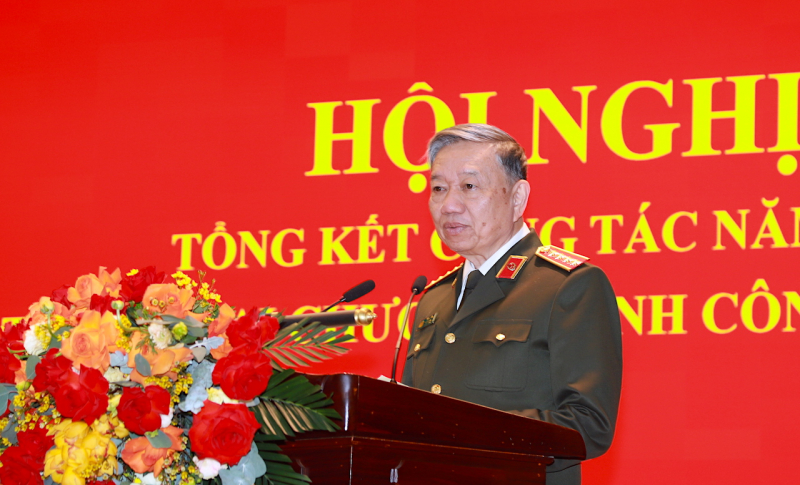 Công tác cán bộ cần 