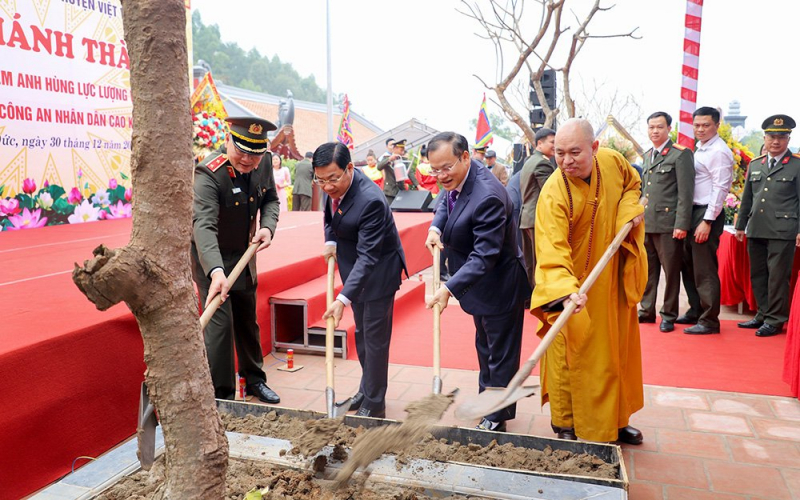 Khánh thành Khu tưởng niệm Anh hùng lực lượng vũ trang CAND Cao Kỳ Vân -0
