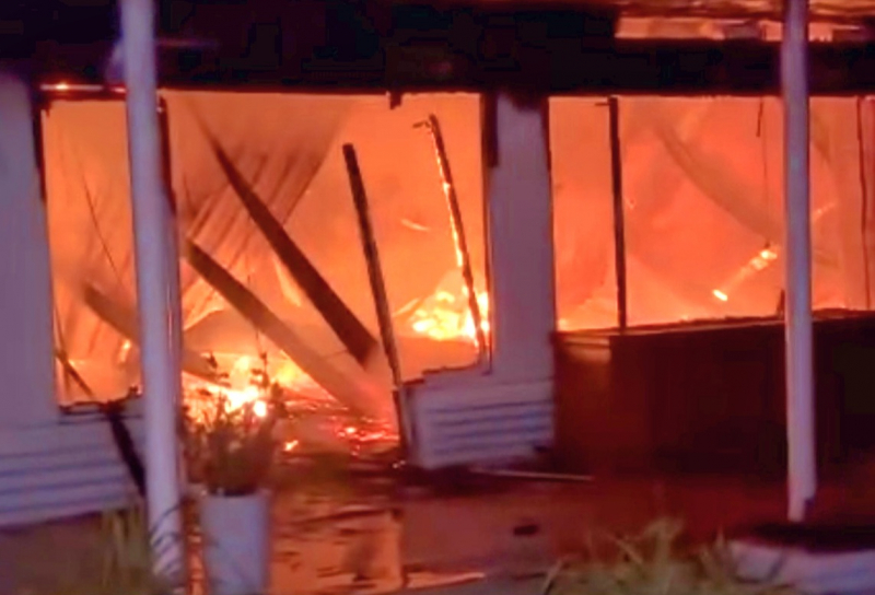 Cháy Hội trường Thành ủy TP Hà Tiên -0