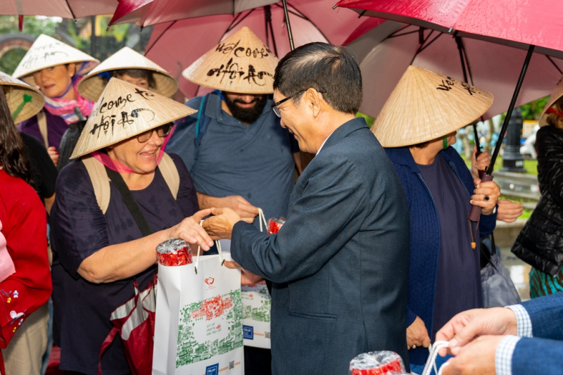 Đà Nẵng, Quảng Nam tấp nập đón du khách “xông đất” trong Tết Dương lịch 2024 -2