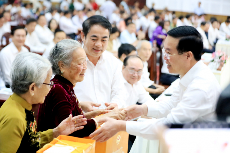 Chủ tịch nước Võ Văn Thưởng dự Lễ kỷ niệm 20 năm thành lập tỉnh Hậu Giang -1