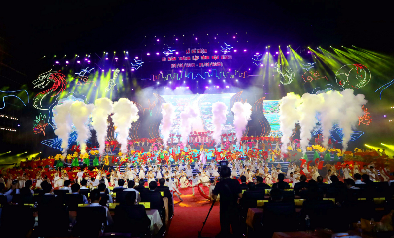 Chủ tịch nước Võ Văn Thưởng dự Lễ kỷ niệm 20 năm thành lập tỉnh Hậu Giang -0