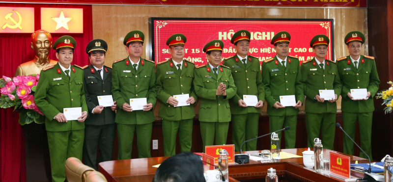 Công an tỉnh Thừa Thiên Huế đấu tranh, trấn áp mạnh tội phạm hình sự dịp cuối năm -0