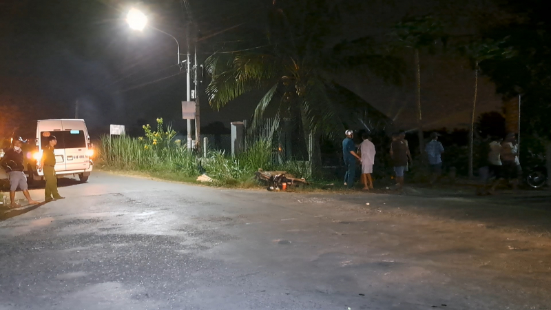 Xe khách va chạm xe máy trong đêm, một người tử vong tại chỗ -0