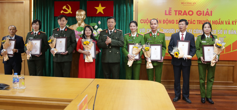 75 tác phẩm đạt giải cuộc vận động sáng tác truyện, ký về Công an cơ sở -0