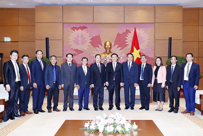 Chủ tịch Quốc hội Vương Đình Huệ tiếp Phó Chủ tịch Quốc hội Lào Chaleun Yiapaoher -0