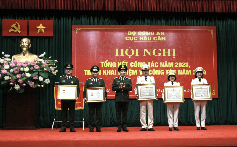 Đảm bảo hậu cần, phục vụ kịp thời, hiệu quả công tác thường xuyên đột xuất của lãnh đạo Bộ và các đơn vị -0