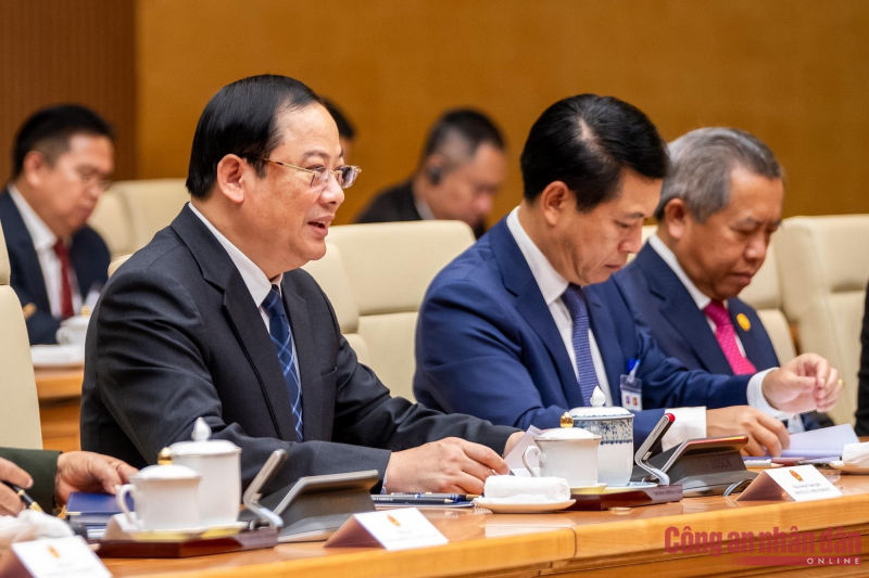 Việt Nam coi trọng và dành ưu tiên cao nhất cho mối quan hệ đặc biệt Việt-Lào -0