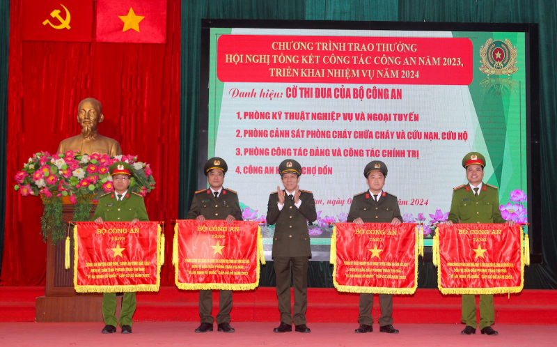 Giữ vững ổn định chính trị, tạo môi trường hoà bình, an ninh, an toàn tại Bắc Kạn -0