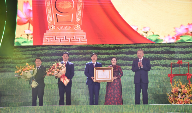 Xây dựng mảnh đất Lai Châu ngày càng  giàu đẹp, bình yên, phát triển nhanh và bền vững -0