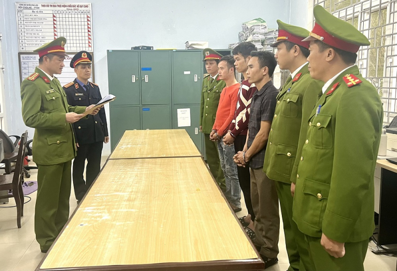 Lập Facebook giả mạo, lừa đảo 41 tấn thóc với trị giá 420 triệu đồng -0