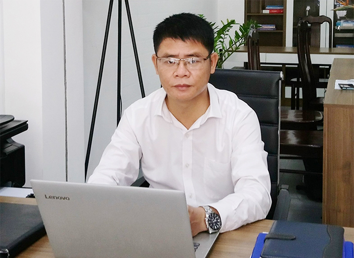 Tiến sĩ dỏm dạy kiếm tiền siêu tốc -0