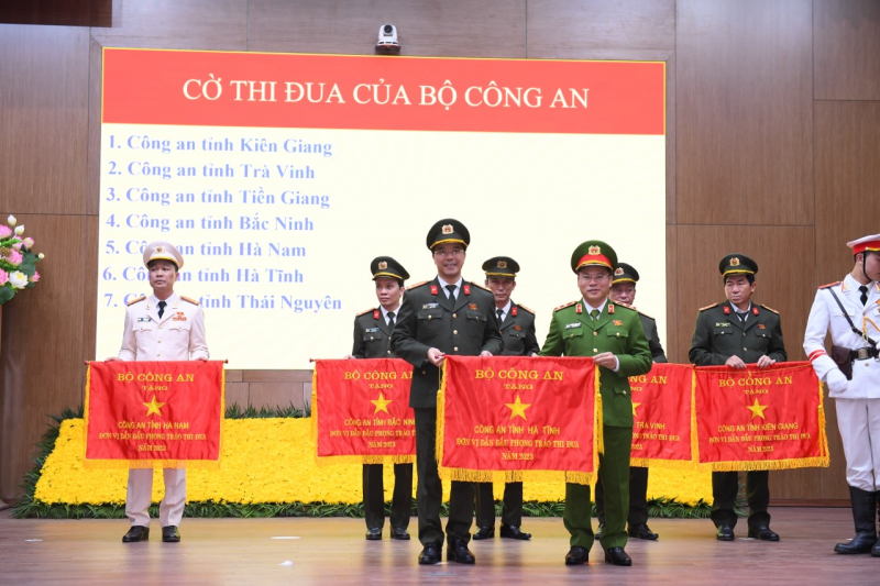 Nêu cao tính tiên phong, Công an Hà Tĩnh hoàn thành và vượt nhiều mục tiêu, yêu cầu đề ra -0