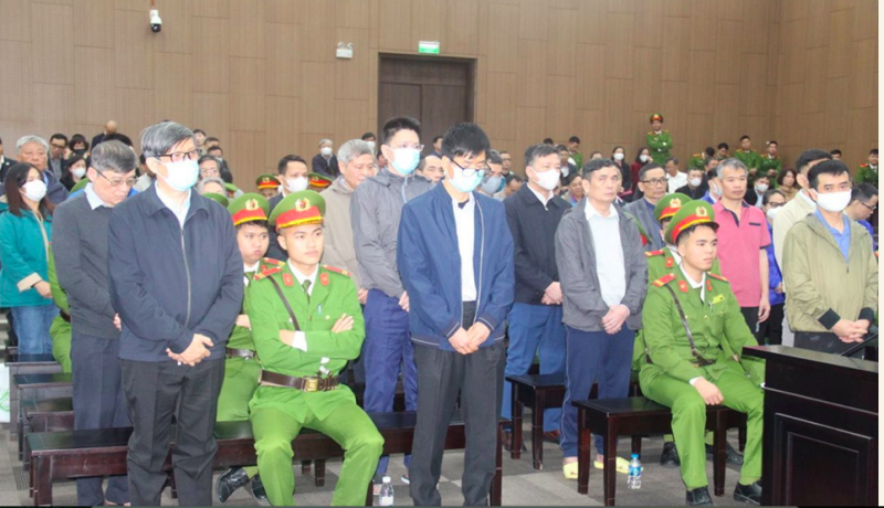 Xét xử đại án Việt Á: Cựu Bộ trưởng Nguyễn Thanh Long bị đề nghị từ 19- 20 năm tù, cựu Bộ trưởng Chu Ngọc Anh bị đề nghị từ 3- 4 năm tù  -0