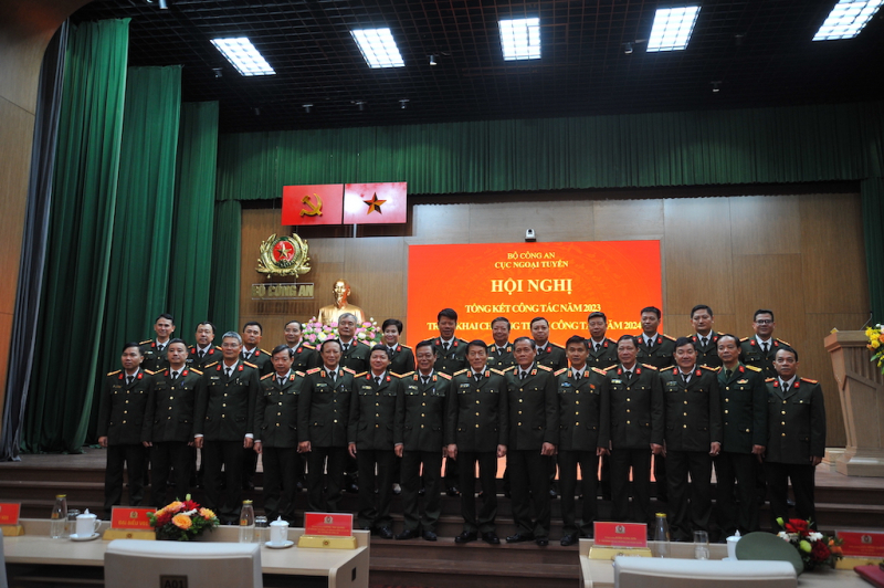 Tích cực ứng dụng thành tựu khoa học, công nghệ trong công tác ngoại tuyến -0