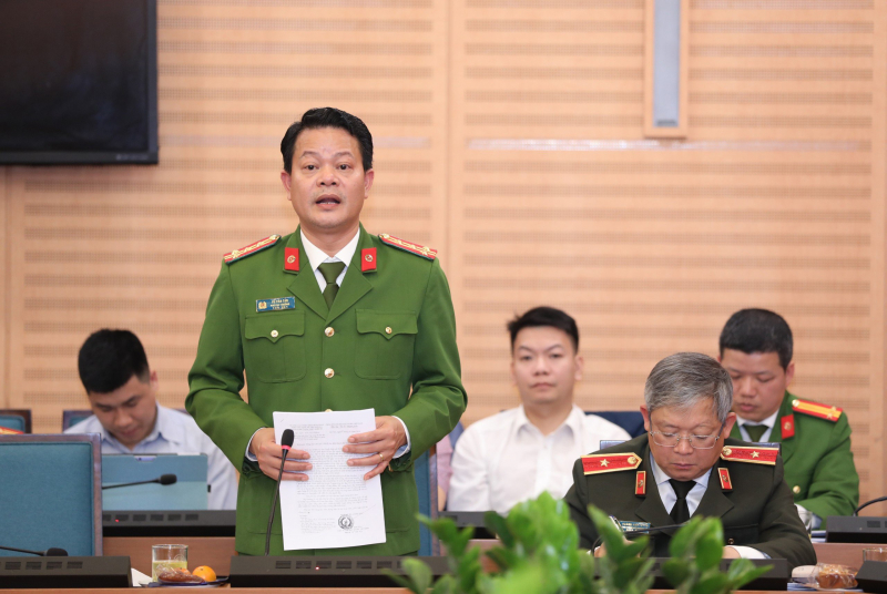 Đẩy mạnh hi trả an sinh xã hội không dùng tiền mặt phục vụ người dân dịp Tết Nguyên đán 2024 -0