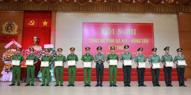 Công an Bà Rịa-Vũng Tàu đóng góp quan trọng và hiệu quả vào thành tích phát triển của địa phương -0