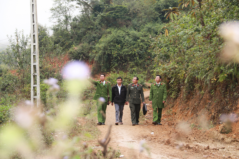 Đảm bảo ANTT, giúp đồng bào vùng cao vui Xuân, đón Tết -0