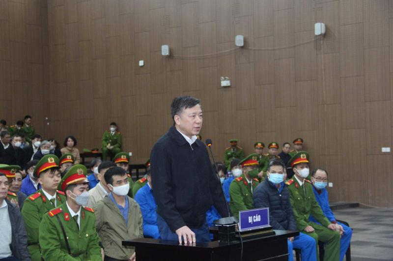 Kết thúc phiên tòa xét xử đại án Việt Á: Cựu Bộ trưởng Nguyễn Thanh Long bị tuyên phạt 19 năm tù -0