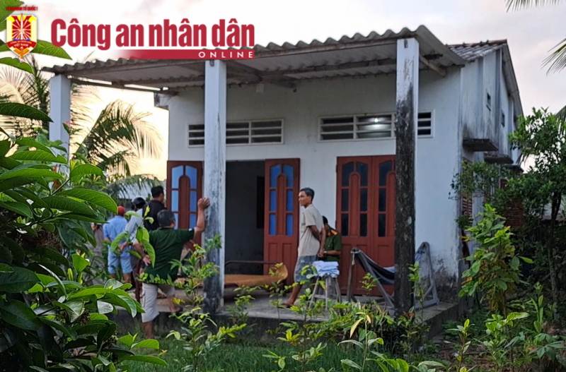 Người đàn ông tử vong trong tư thế treo cổ trong nhà -0