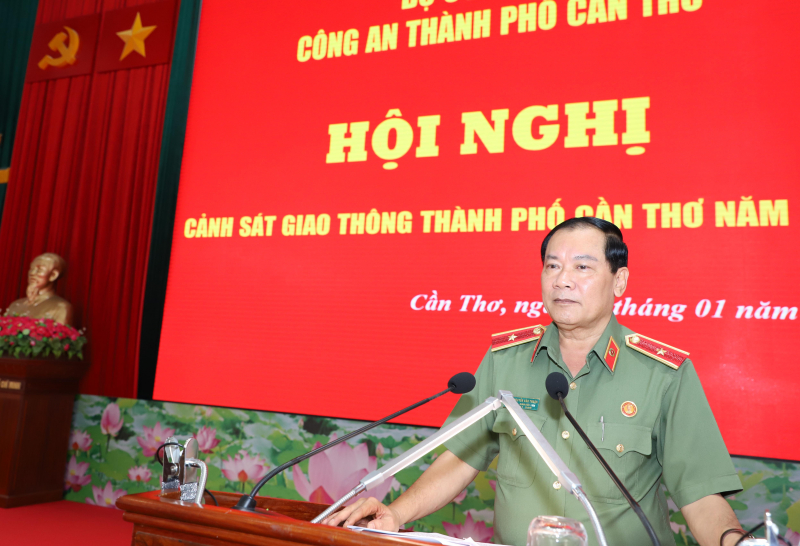 Tiếp tục kéo giảm tai nạn giao thông ở thành phố trung tâm châu thổ Cửu Long -0