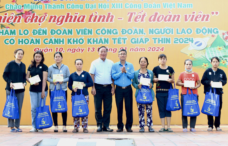 Chăm lo Tết cho người lao động, người nghèo -0