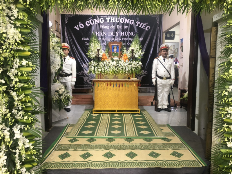 UBND tỉnh Thừa Thiên - Huế cho Trung tá Trần Duy Hùng -0