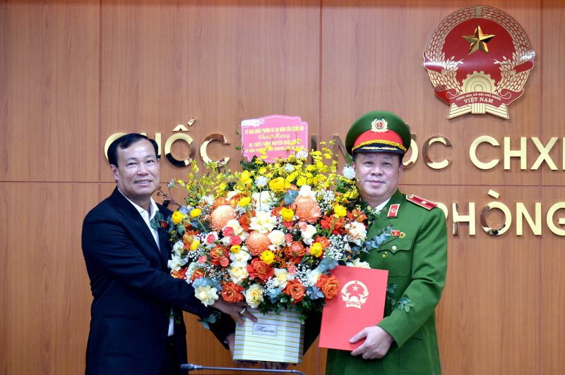 Thiếu tướng Nguyễn Quốc Hùng giữ chức Uỷ viên Thường trực Uỷ ban Quốc phòng và An ninh -0