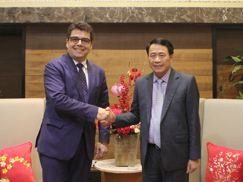 Tiếp tục đẩy mạnh hợp tác trong lĩnh vực thể dục, thể thao với Ủy ban Olympic Hungary -0