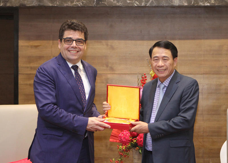 Tiếp tục đẩy mạnh hợp tác trong lĩnh vực thể dục, thể thao với Ủy ban Olympic Hungary -0