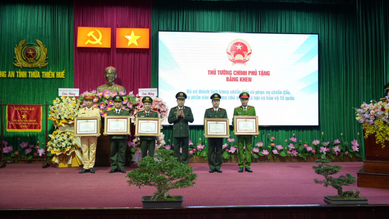 Công an Thừa Thiên Huế giữ vững ANTT, phục vụ hiệu quả mục tiêu đưa địa phương trở thành thành phố trực thuộc Trung ương -0