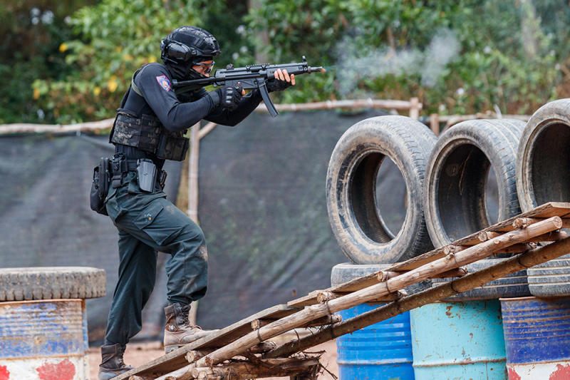 Ghi ở lò luyện chống khủng bố -0