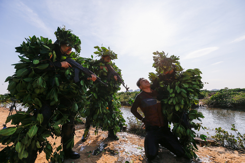 Ghi ở lò luyện chống khủng bố -0