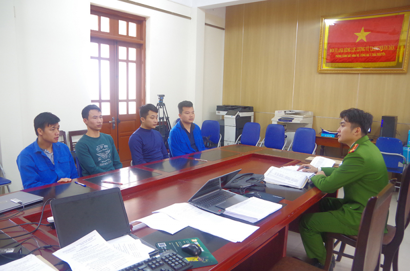 Bắt giữ hai nhóm đối tượng liên quan đến “tín dụng đen” -0