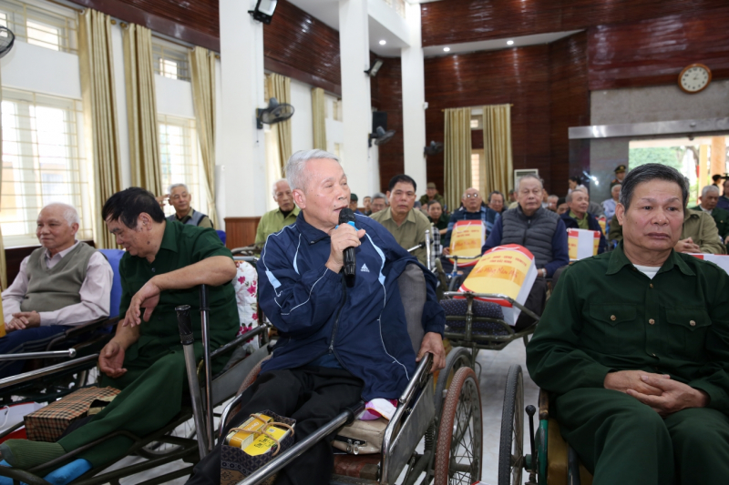 Buổi chiều nhiều cảm xúc của Bộ trưởng Tô Lâm và các thương, bệnh binh tại Bắc Ninh -2